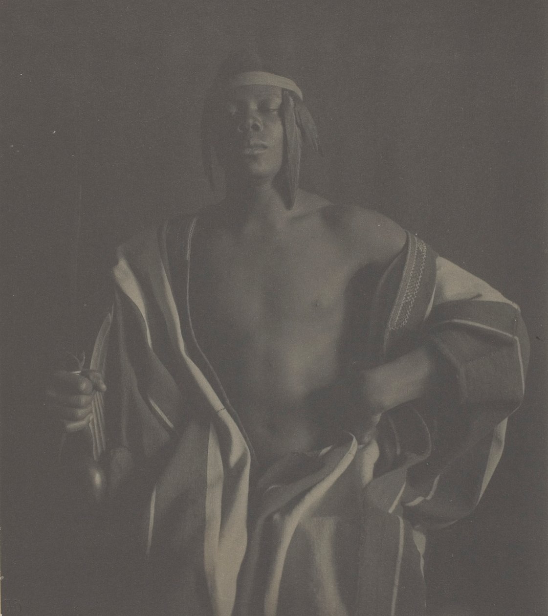 Bir Etiyopyalı Şef, 1897, basılmış c. 1902. by Fred Holland Day
