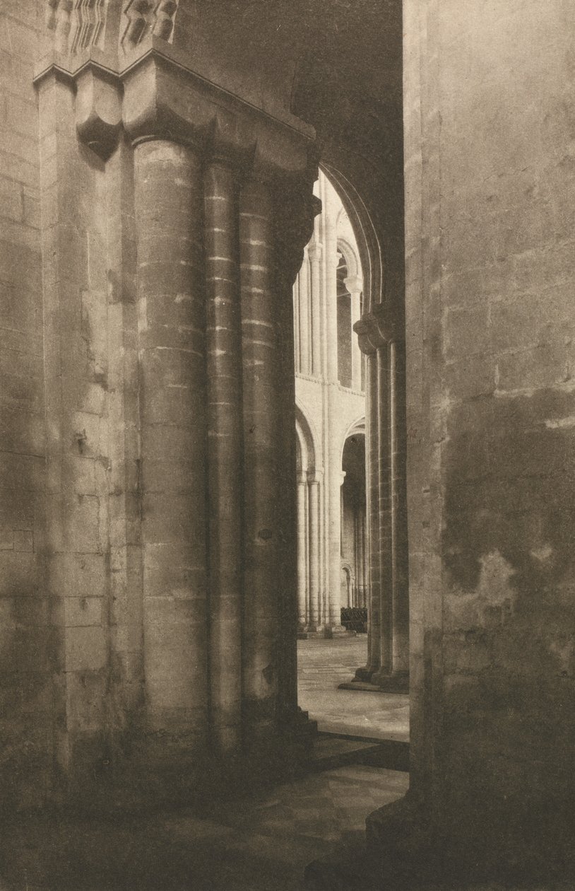 Kamera Çalışması: Ely Katedrali: Normanların Anıları, 1903. by Frederick Henry Evans