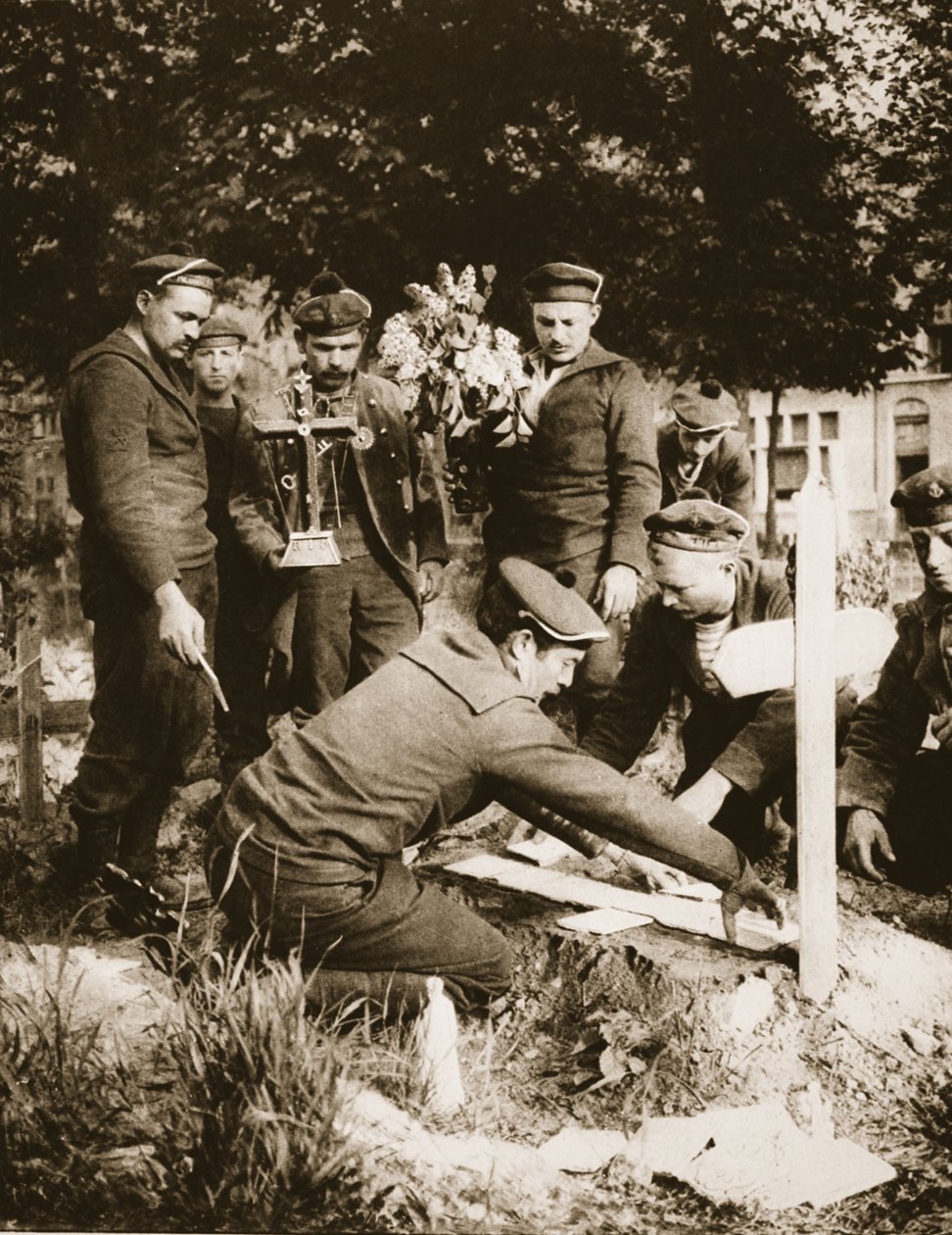 Deniz tüfekli askerler, Nieuport Mezarlığı