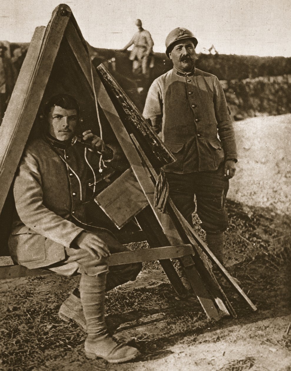Fransız cephesinde: kullanışlı ve ustaca bir çizim, The Illustrated War News, 17 Ocak 1917 (sepya fotoğrafı) by French Photographer
