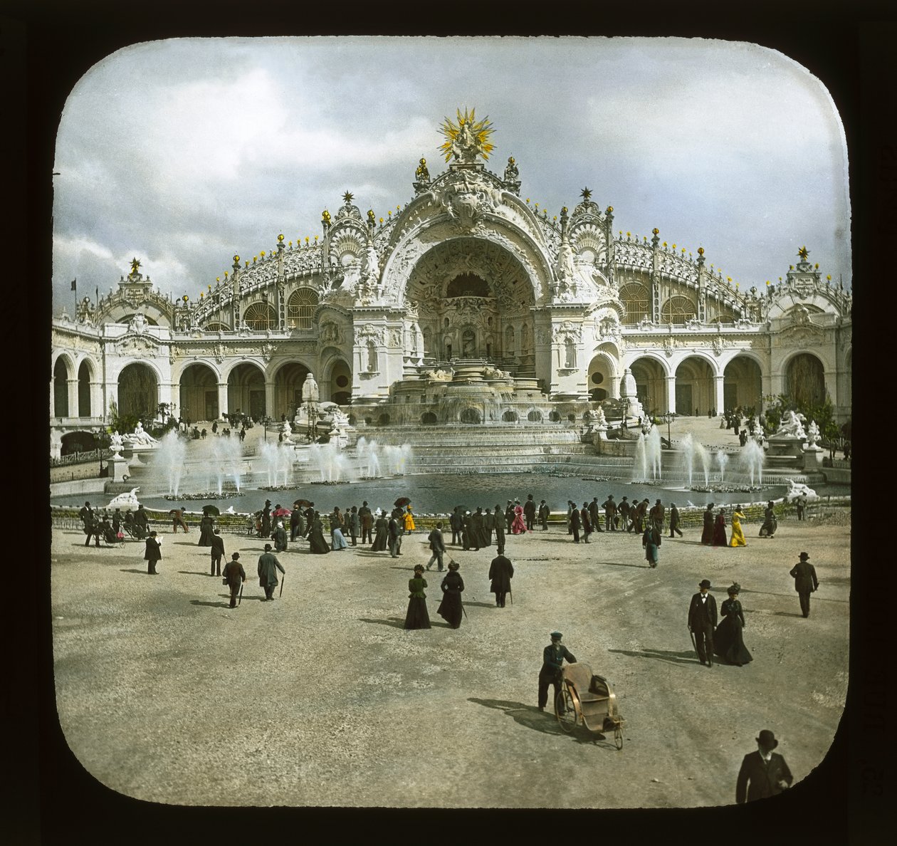 Paris Fuarı: Elektrik Sarayı, 1900 (fener kaydırağı) by French Photographer