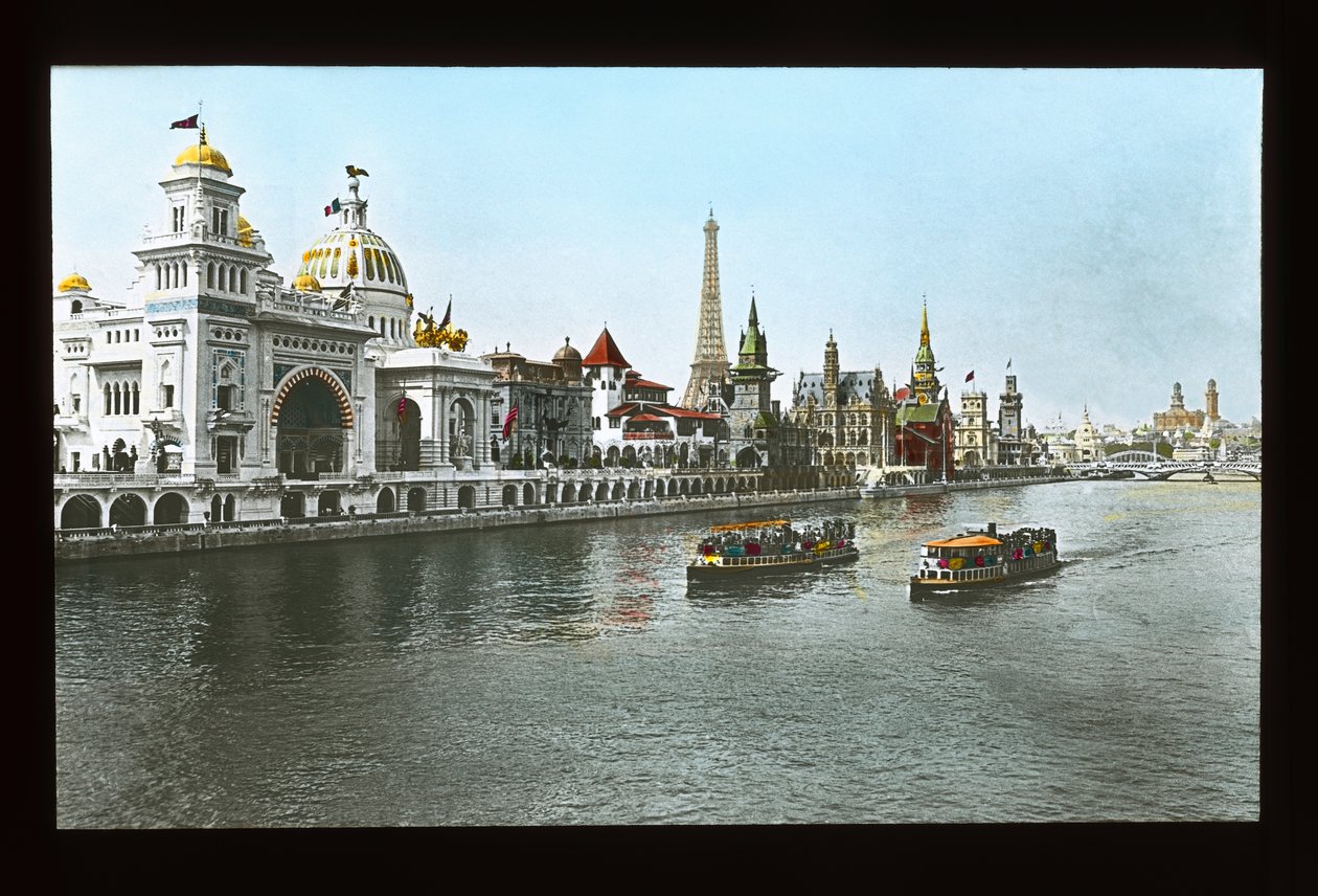 Paris Sergisi: Quai des Nations, Osmanlı Pavyonu ve Amerika Birleşik Devletleri Pavyonu, 1900 (fener kaydırağı) by French Photographer