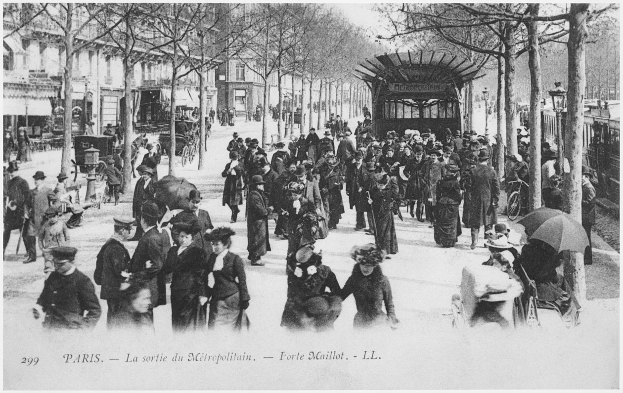 Metropolitan istasyonu çıkışını gösteren kartpostal, Porte Maillot, Paris, Hector Guimard (1867-1942) tarafından tasarlandı. 1905 by French Photographer
