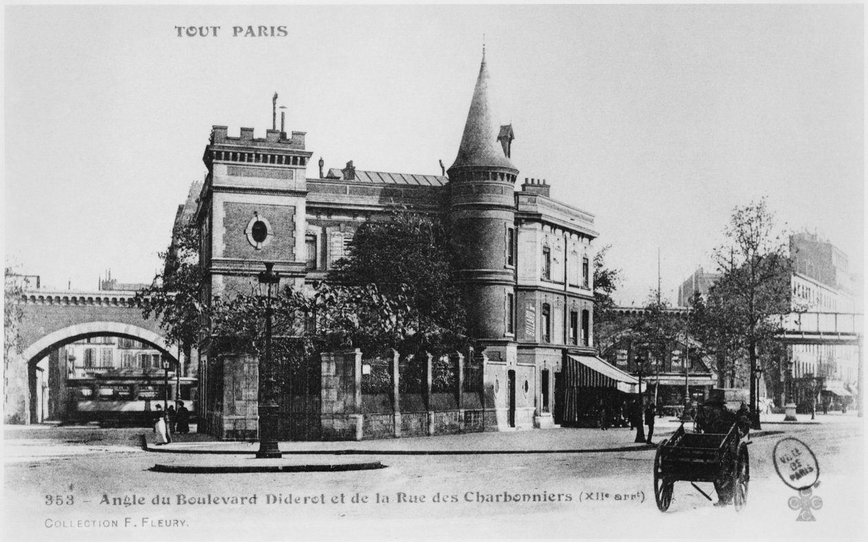 Köşe Bulvarı Diderot ve Rue des Charbonniers