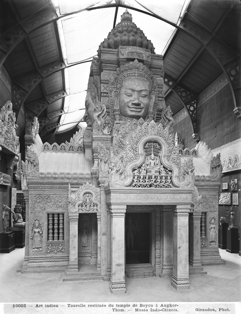Yeniden inşa edilmiş taret, Angkor Thom