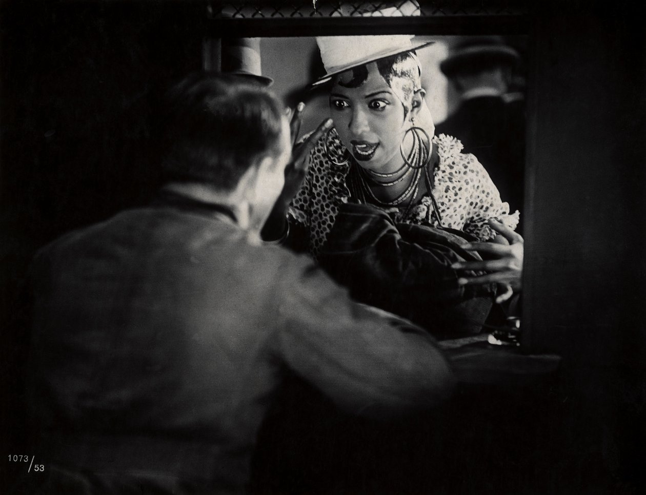 Josephine Baker'ın oynadığı bir filmden bir kare by French Photographer