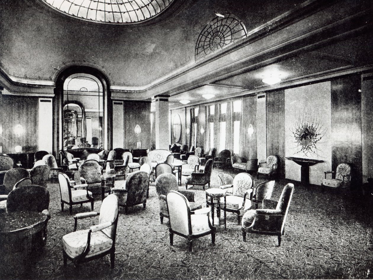 Ocean Liner Paris