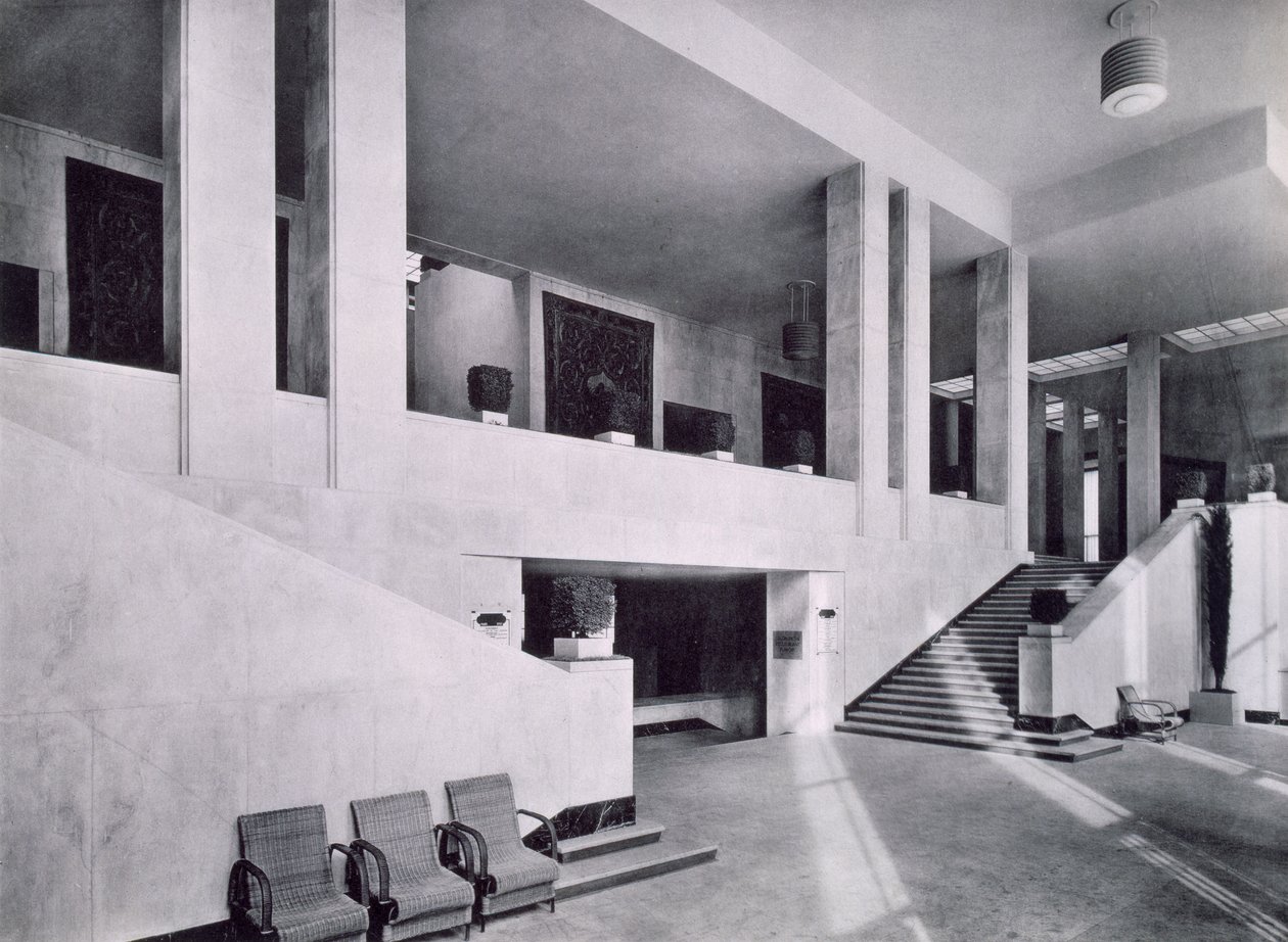 Paris Uluslararası Fuarında Modern Sanat Müzesi, 1937 by French Photographer