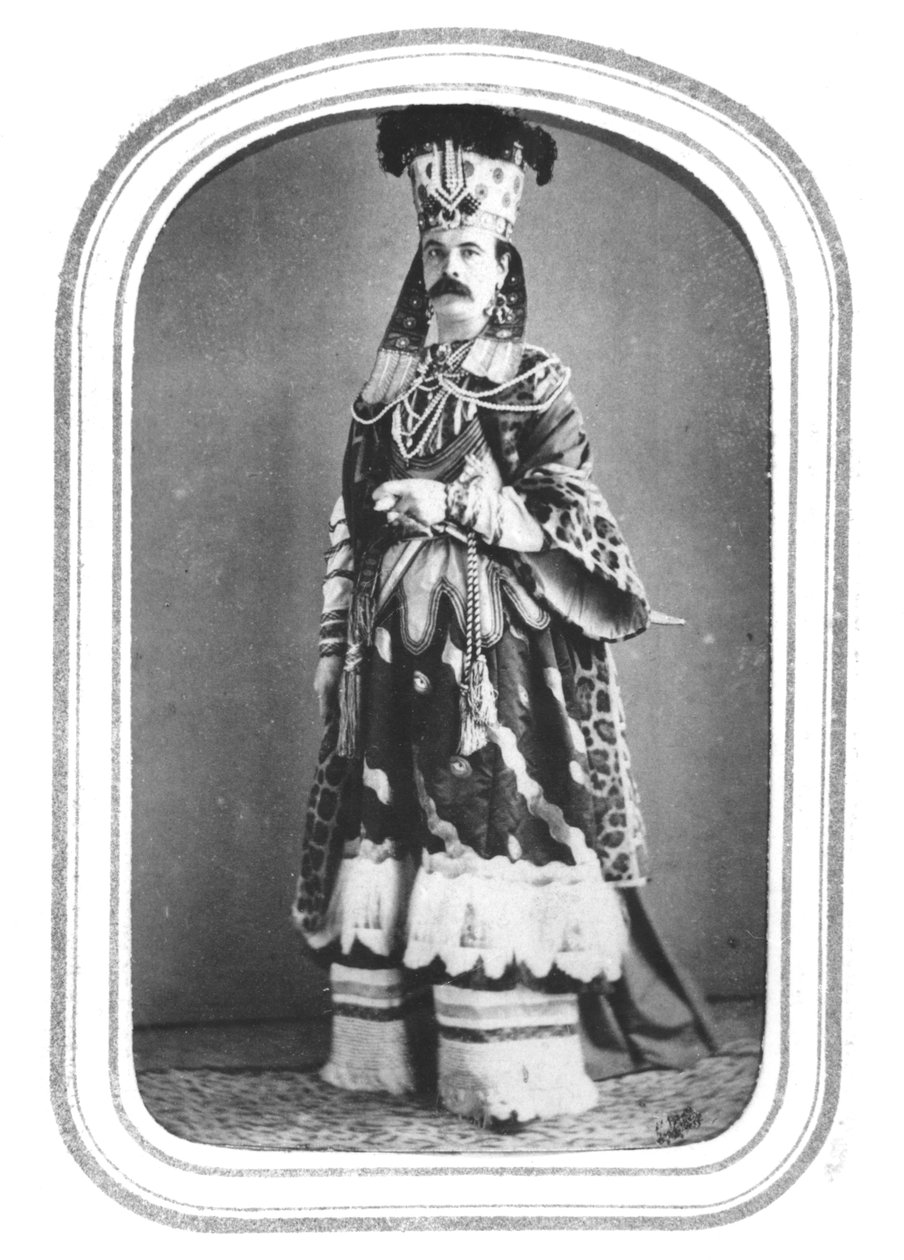 Süslü elbiseli Charles Frederick Worth