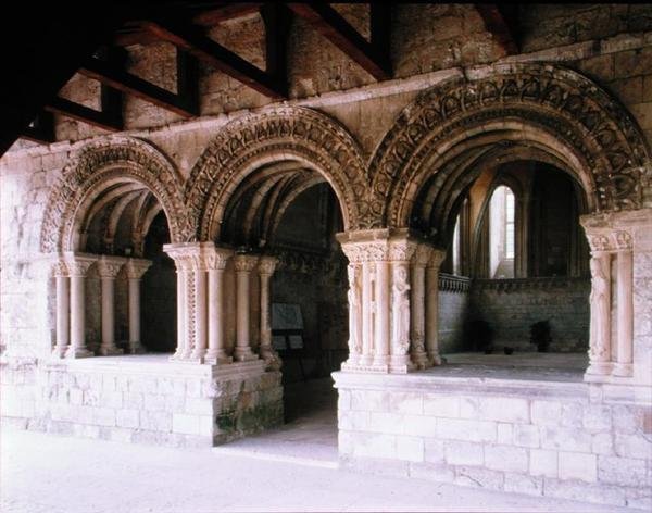 Genel merkeze giden üçlü kemer, 1157-1211 by French School