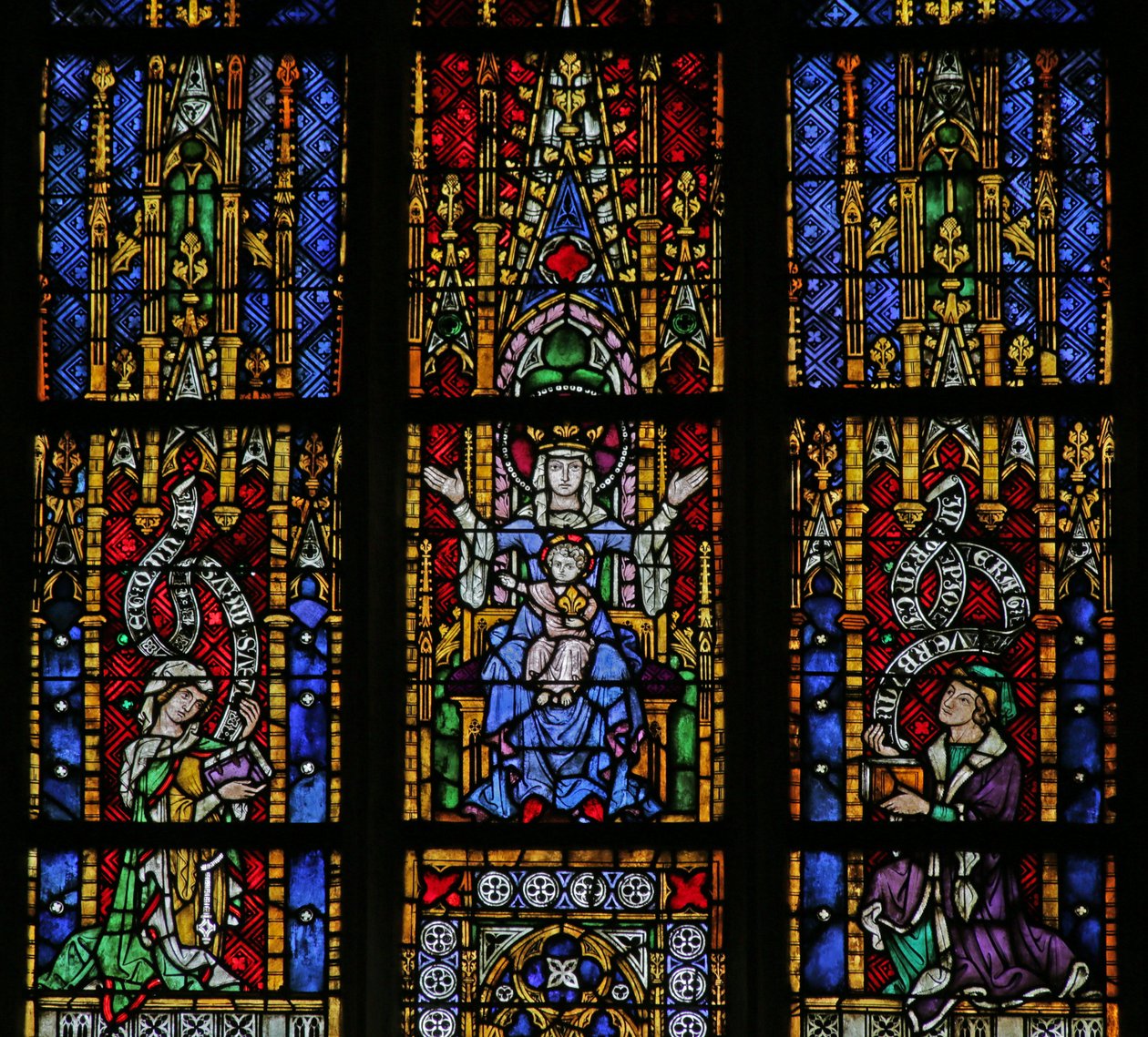 Bakire ve Çocuğu bağışçılarla gösteren pencere, c. 1320, 14.-20. yüzyıl by French School