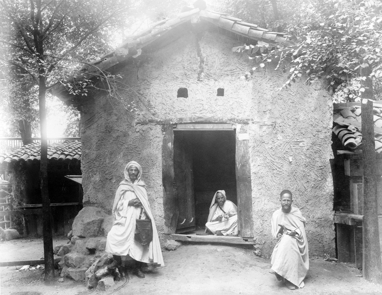 Kabyle Evi örneği, Paris Sergisi, 1889 by French Photographer