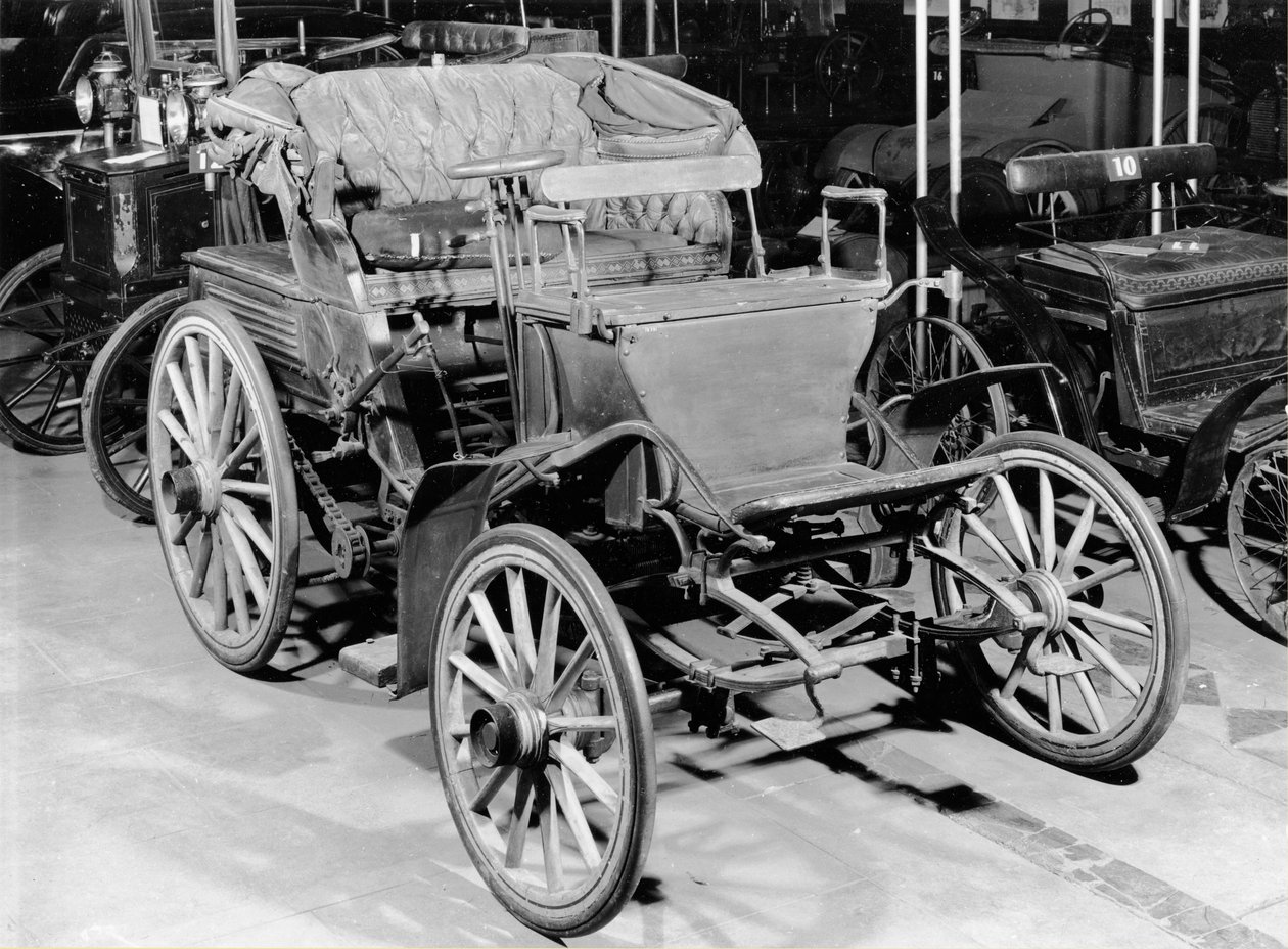 Benz arabası, 1898 by French Photographer