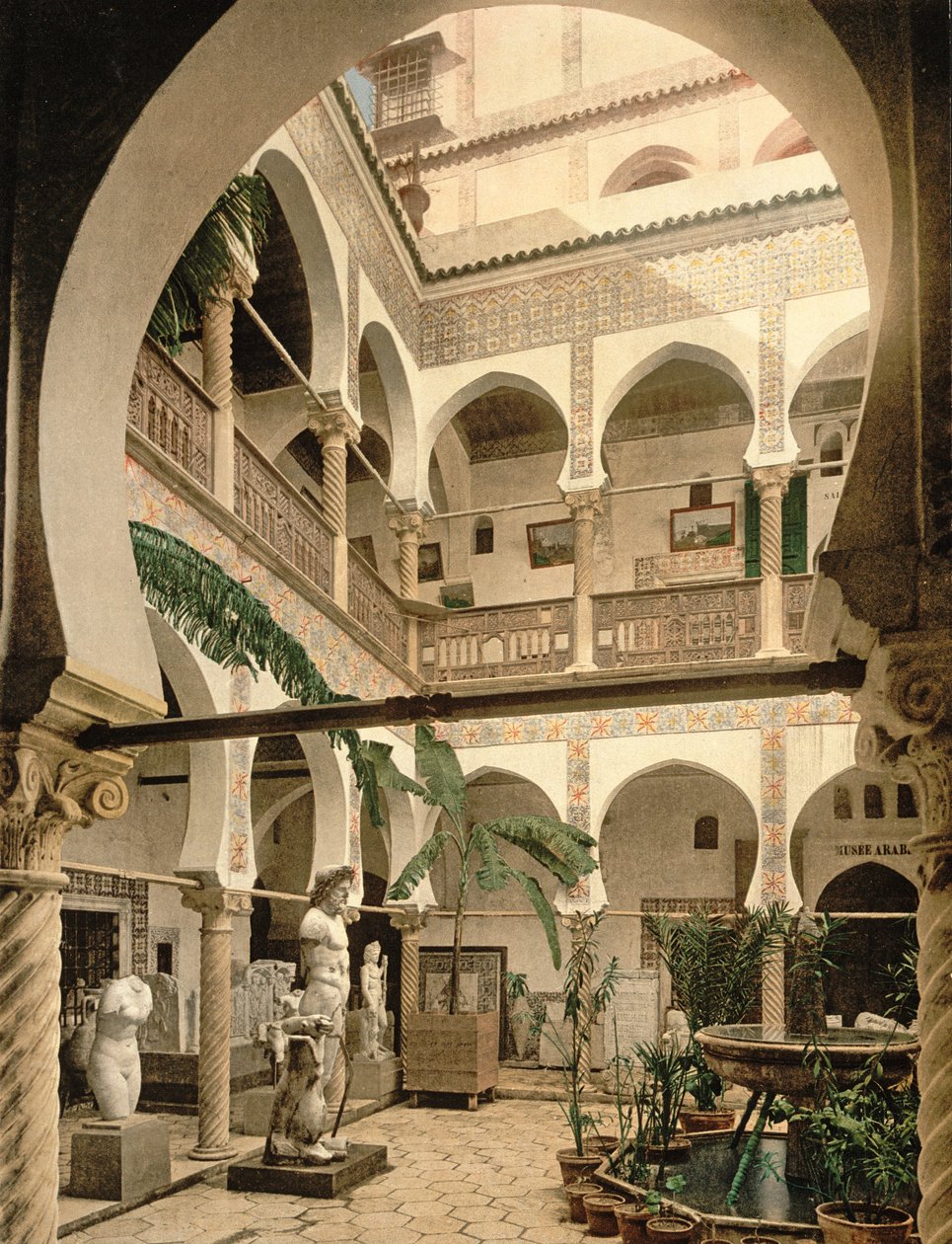 Giriş Salonu, Eski Eserler Müzesi, Cezayir, pub. yaklaşık 1900 by French Photographer