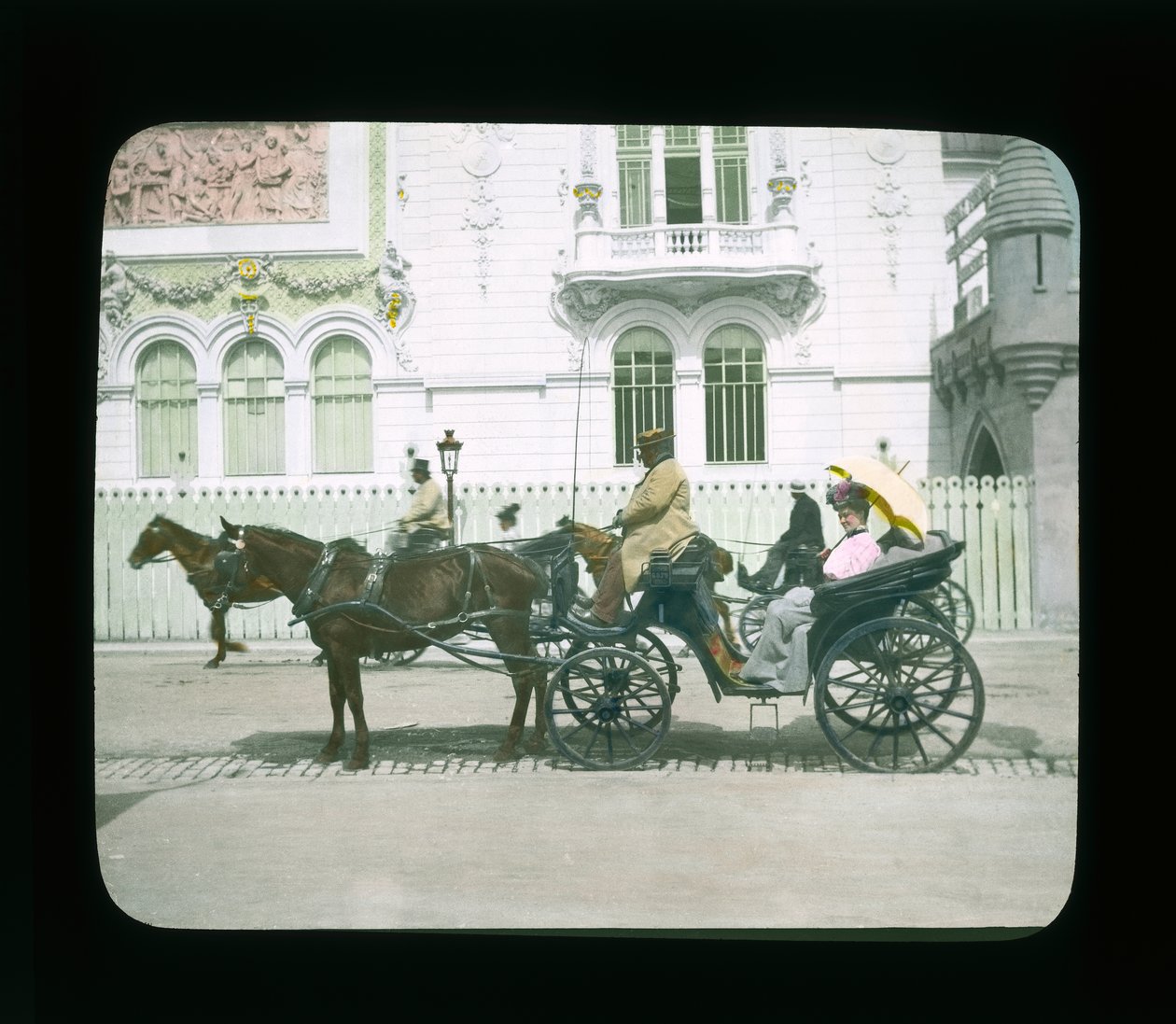 Paris Sergisi: Dekoratif Sanatlar Sarayı, Paris, Fransa, 1900 (fener kaydırağı) by French Photographer
