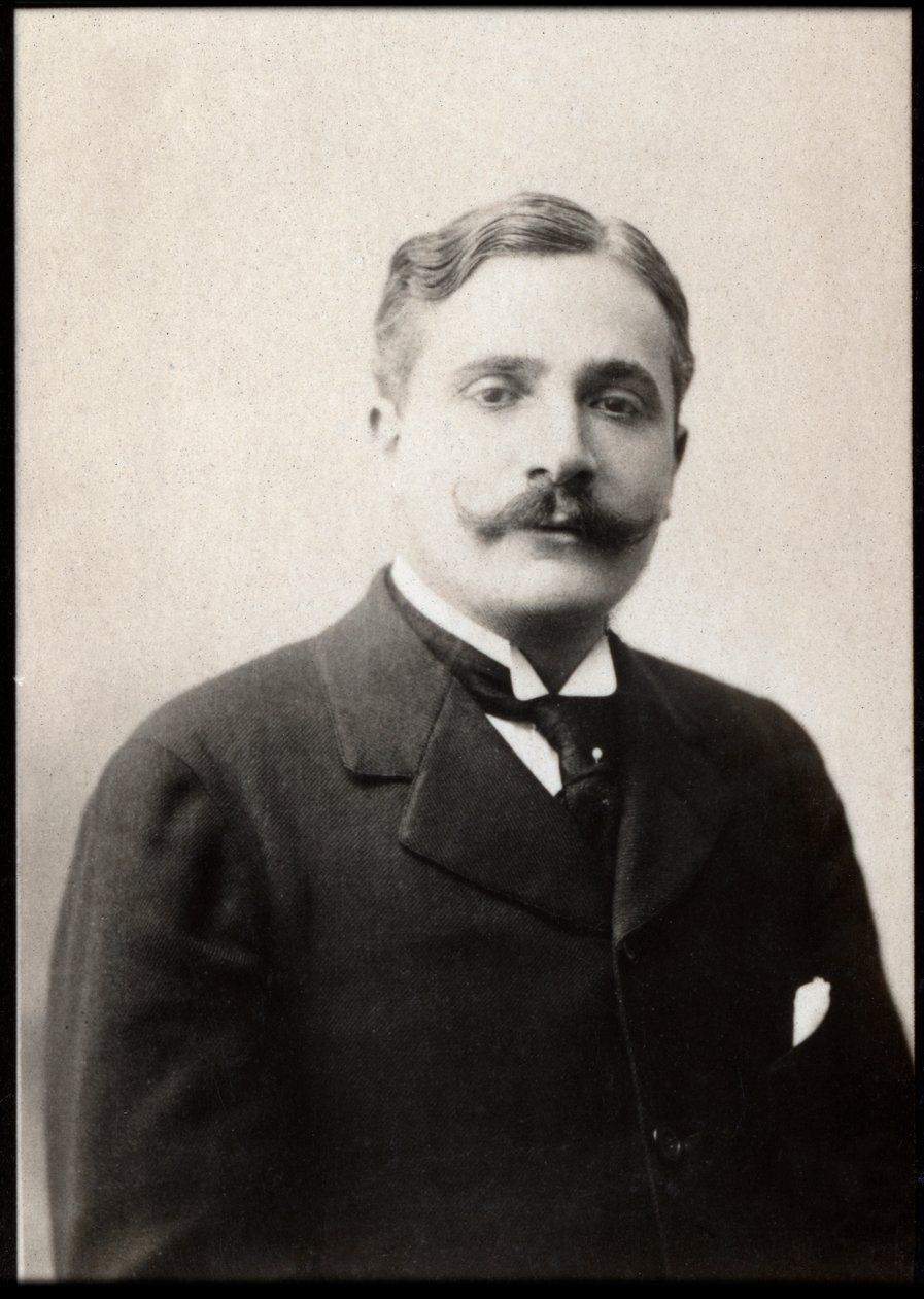 Fransız yazar Pierre Decourcelle