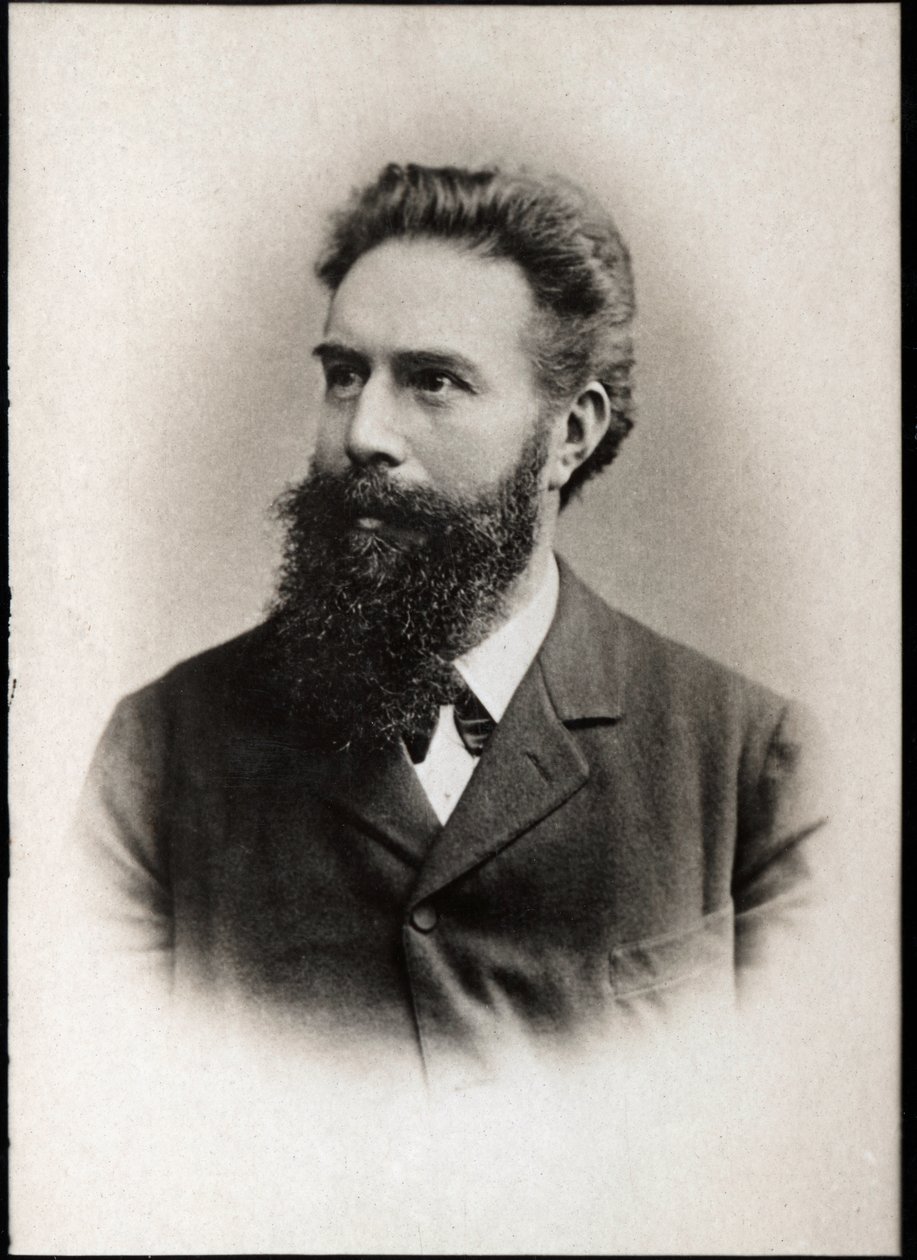 Wilhelm Conrad Röntgen veya Röntgen (1845-1923), Alman fizikçi portresi. by French Photographer