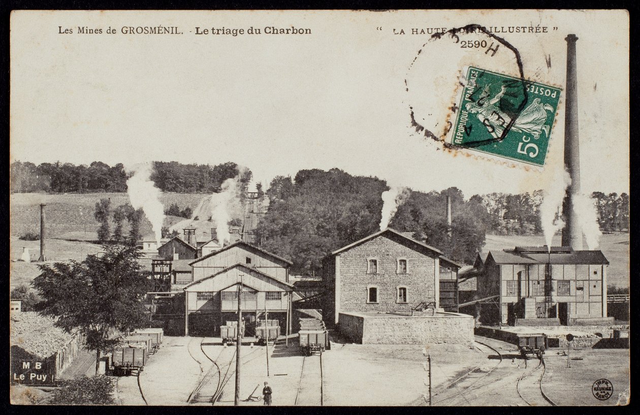 Grosmenil madenlerini gösteren, kömürü ayıklayan kartpostal, Haute-Loire, c.1900 by French Photographer