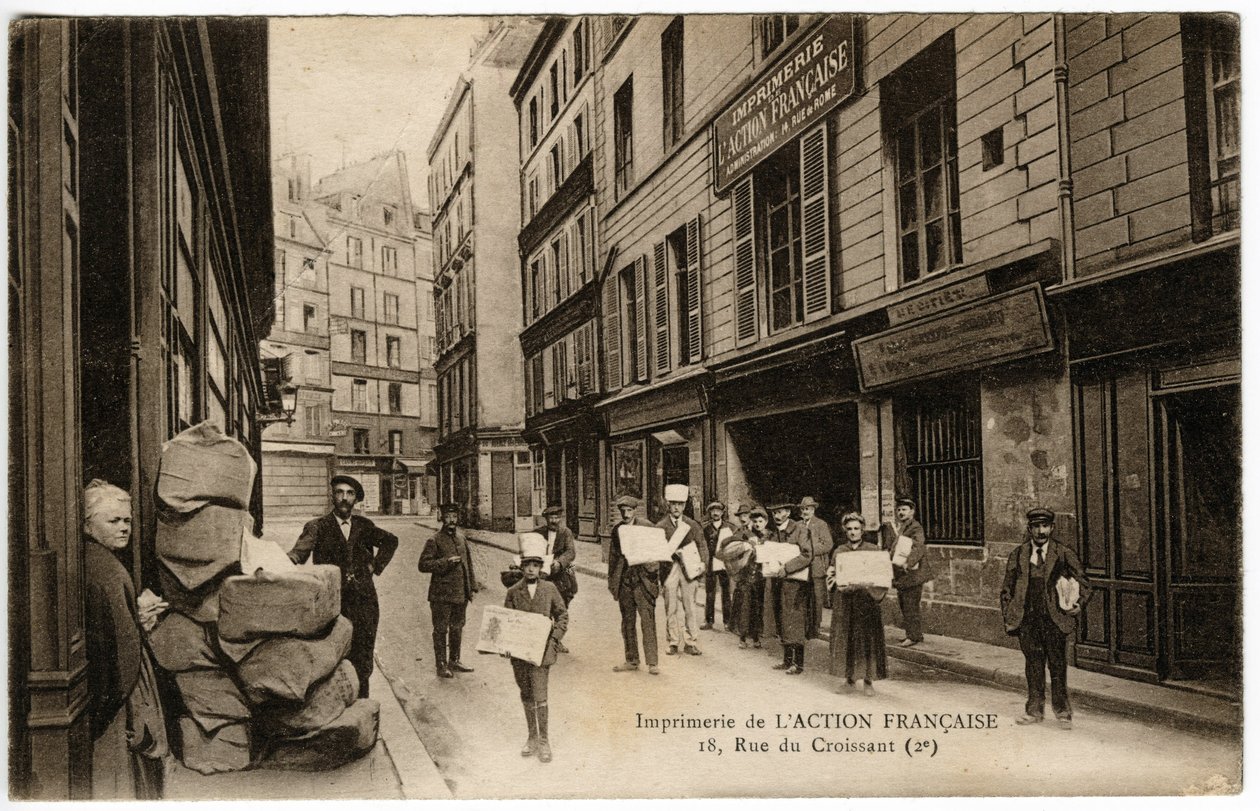 Action Francaise matbaasından gazete satıcılarının serbest bırakılması by French Photographer