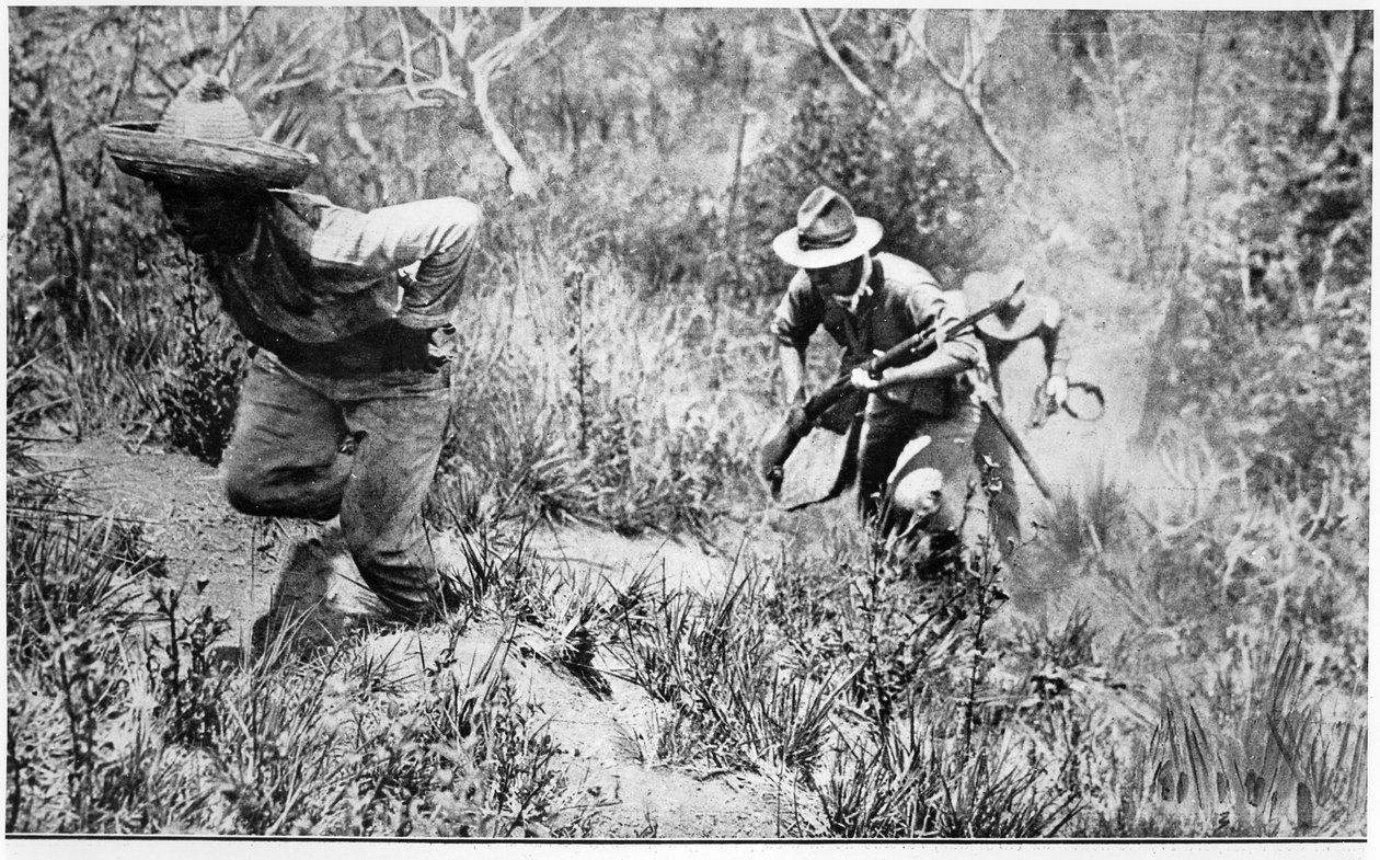 Devrimci bir peşinde koşan Amerikan askerleri, 13 Haziran 1914