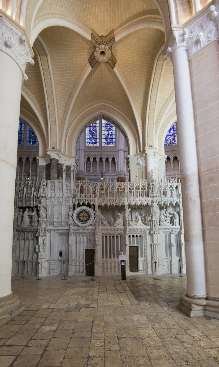 Koroda bulunan chartres katedralinin astronomik saati by French School