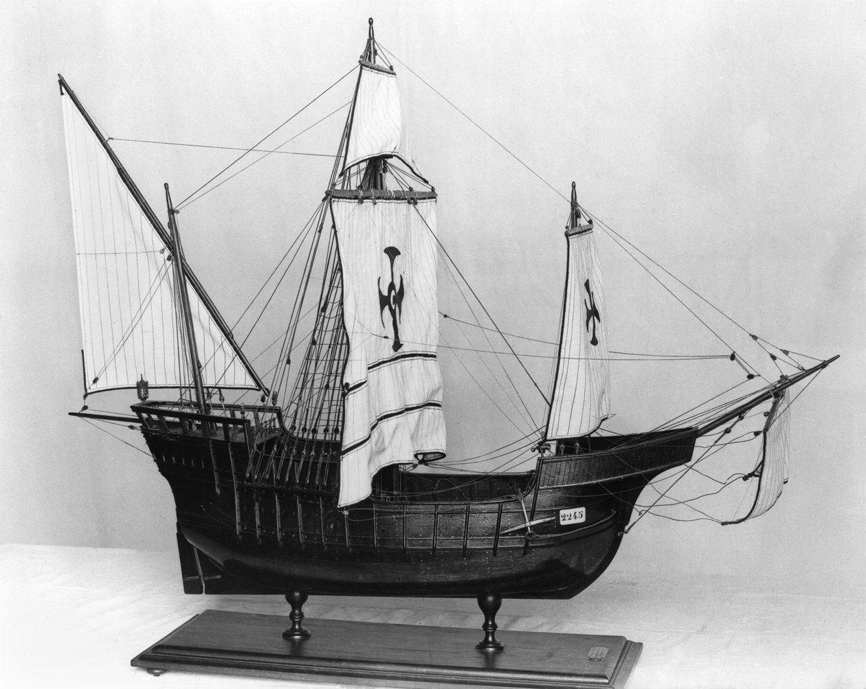 Christopher Columbus Caravel (1451-1506) (model) (ahşap) by French School