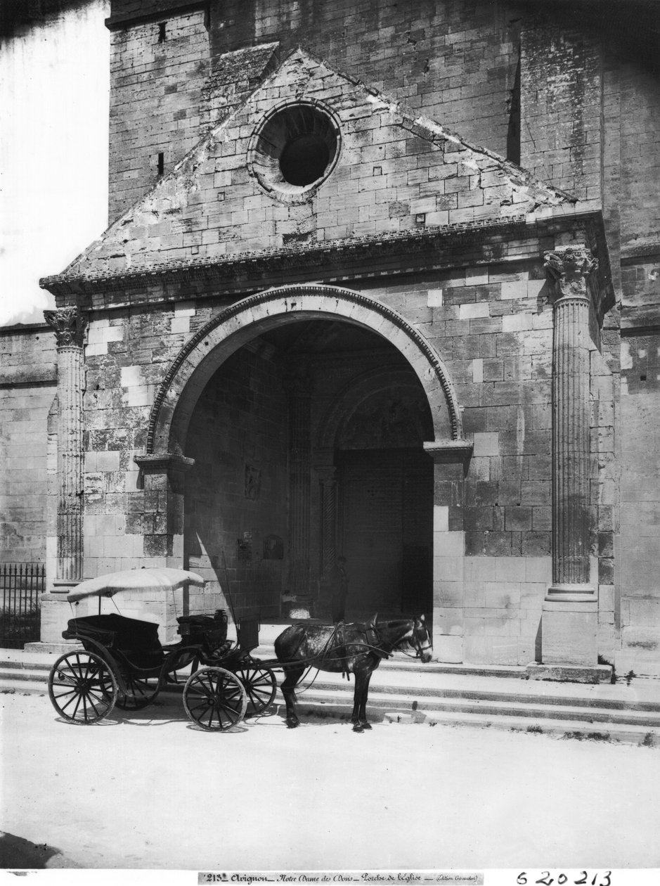Notre-Dame-des-Doms Katedrali