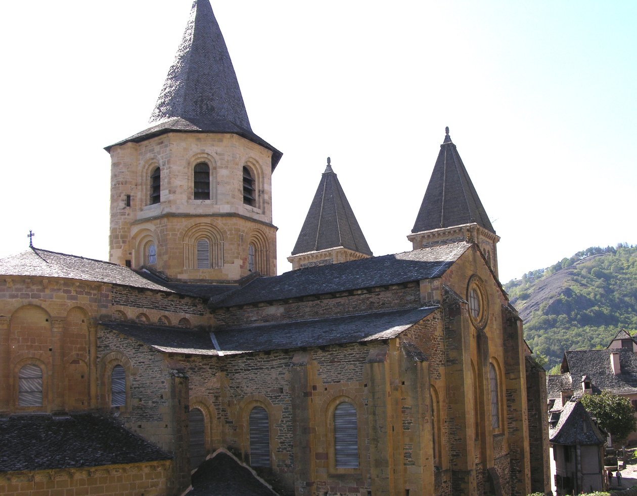 Aziz Foy Kilisesi, 1050 dolaylarında Abbot Odolric tarafından başlatıldı by French School