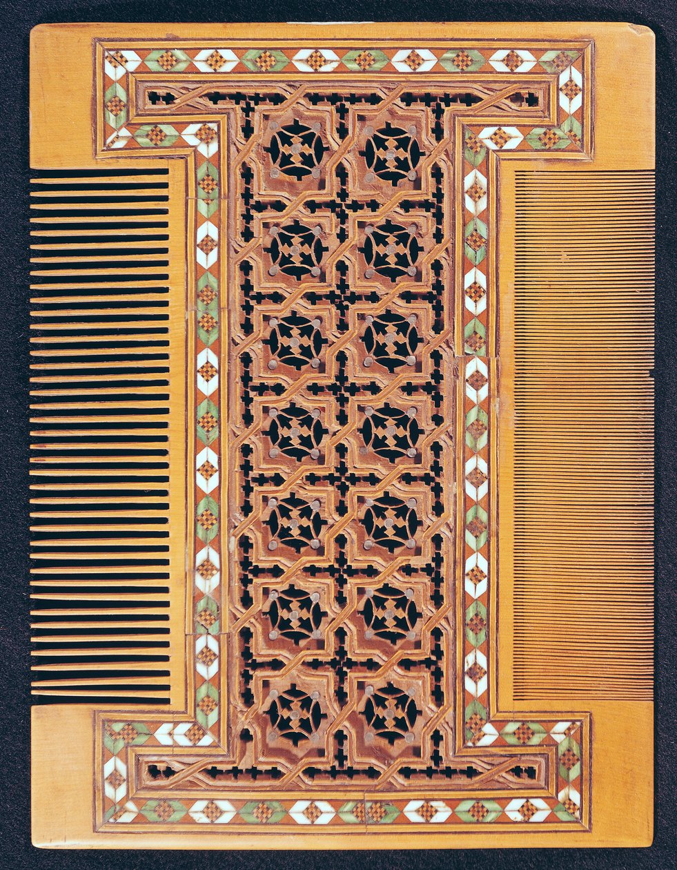 tarak (ahşap) by French School