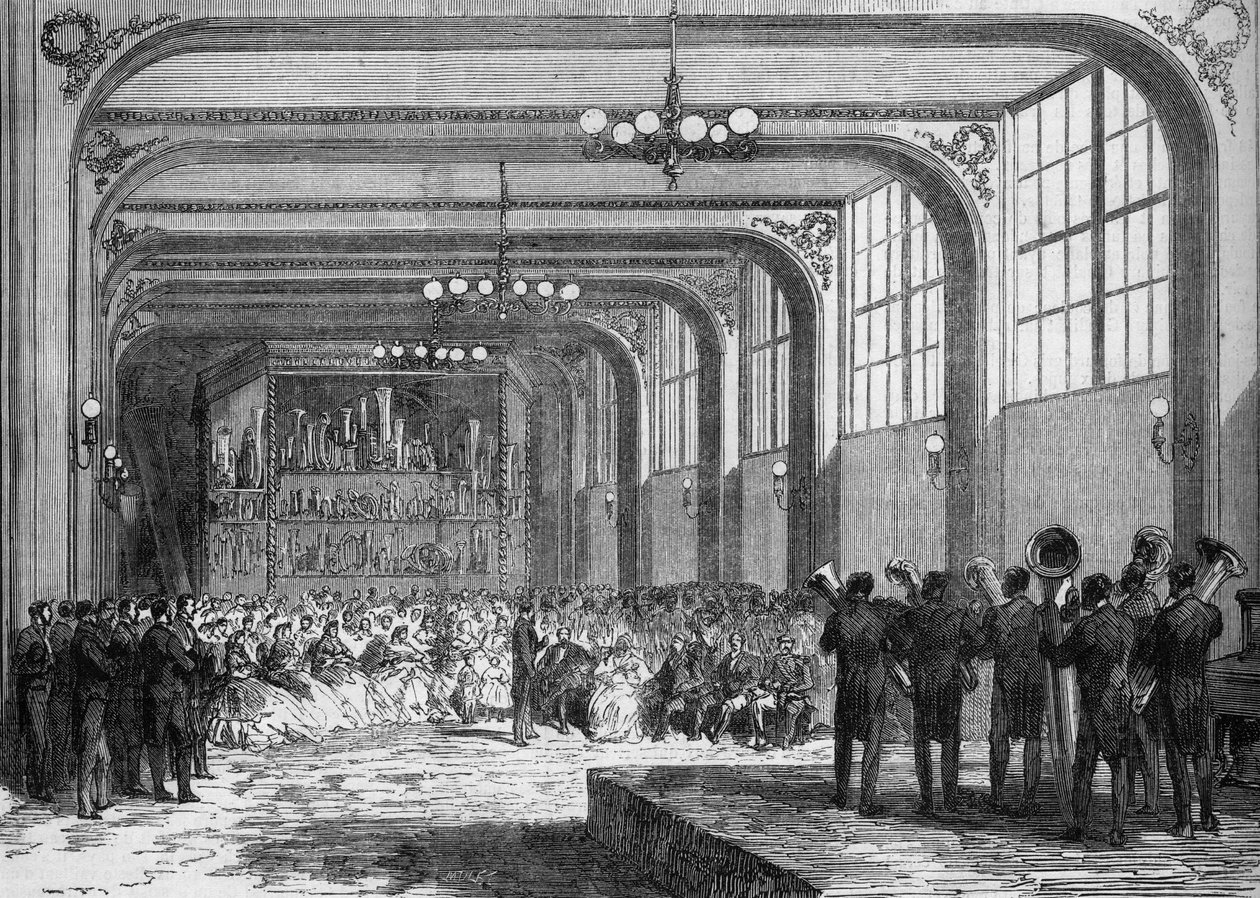 Konser, Saksafonun (1814-1894) mucidi Adolphe Sax tarafından 1865 yılında Emir Ben Mahi Ed Din Abd El Kader (1808 - 1883) eşliğinde icra edilir. by French School