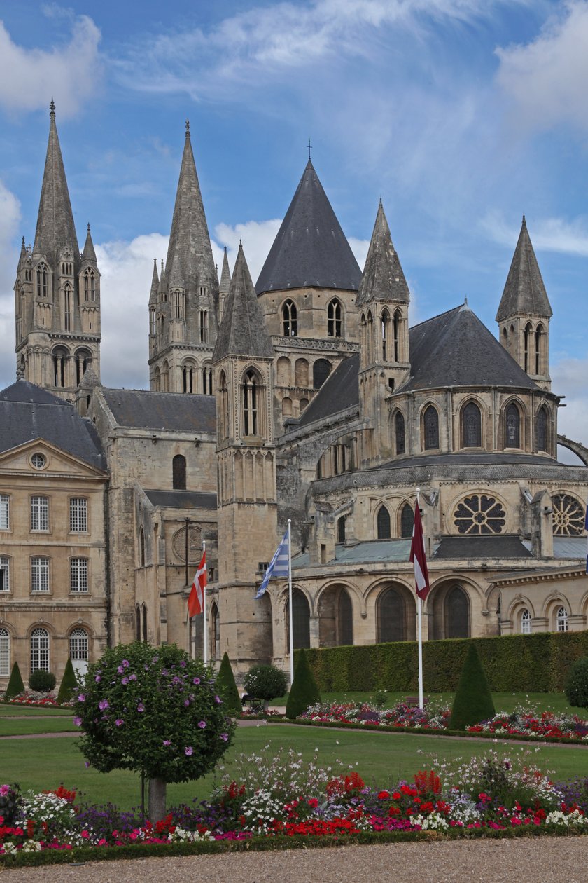 güneydoğudan Abbey bir görünümünü tasvir by French School