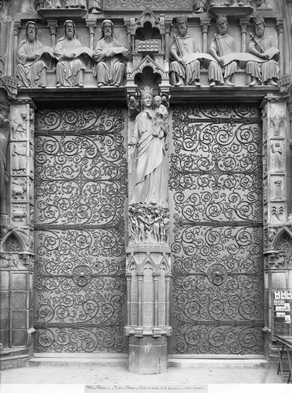 Notre-Dame cephesi, sol portal, Paris by French School