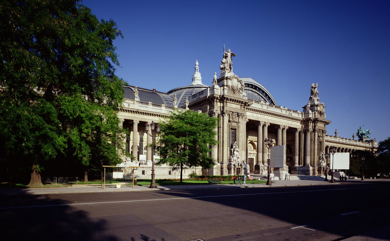 Henri Deglane (1855-1931), Albert Louvet (1860-1936) ve Albert Thomas (1847-1907), 1897-1900 tarafından inşa edilen Grand Palais cephesi by French School
