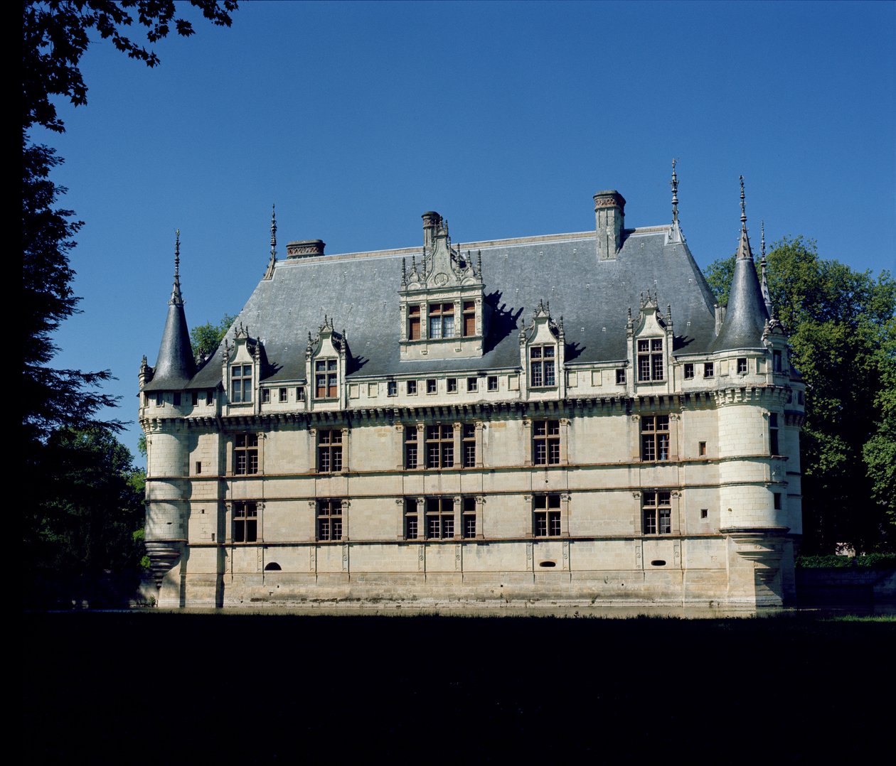 Gilles Bertholet için inşa edilen Chateau dAzay-le-Rideau
