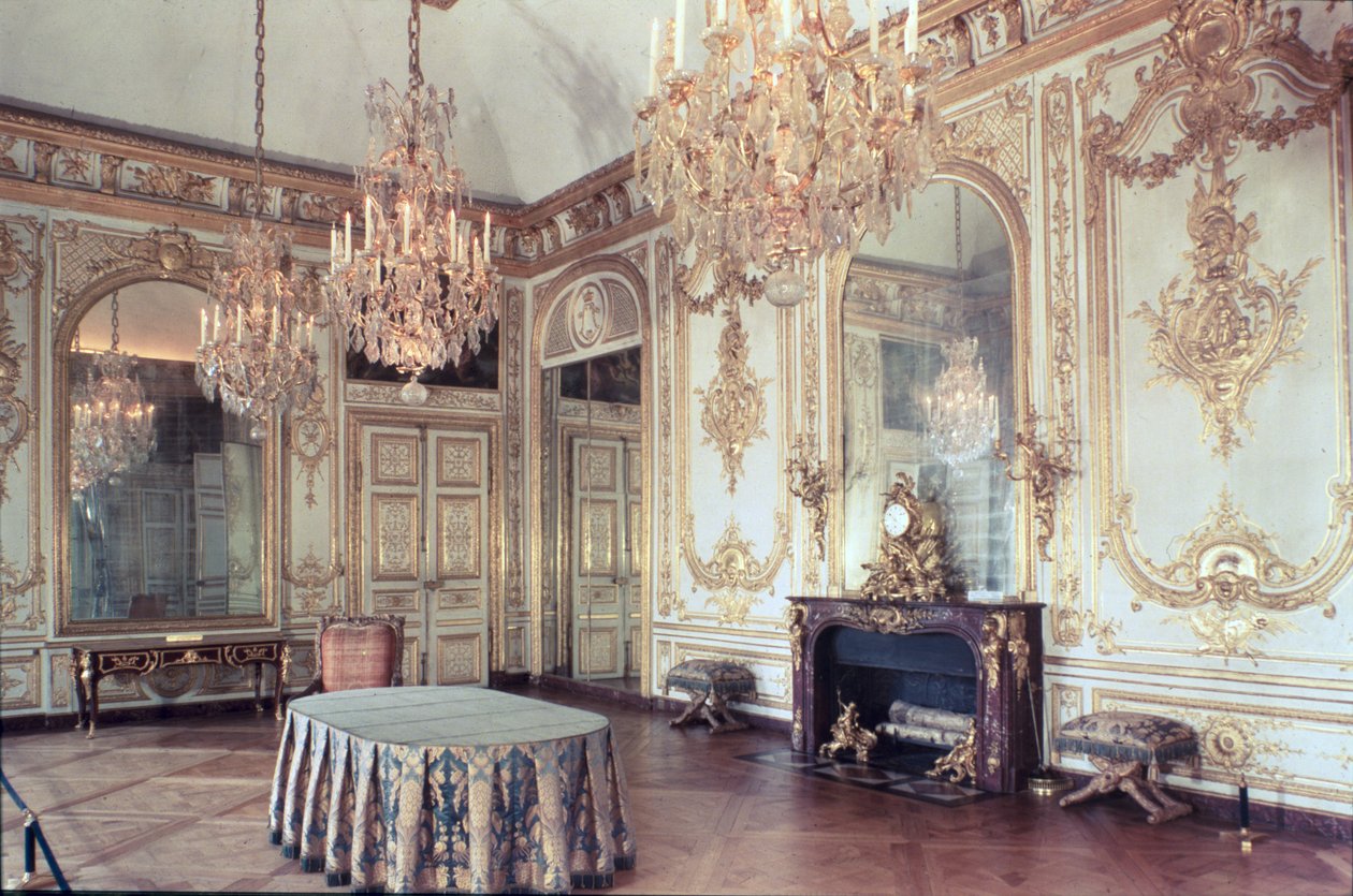 Konsey Odasının İç Mekanı 1701-55 by French School