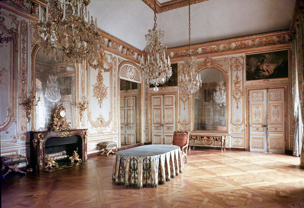 Konsey Odasının İç Mekanı 1701-55 by French School