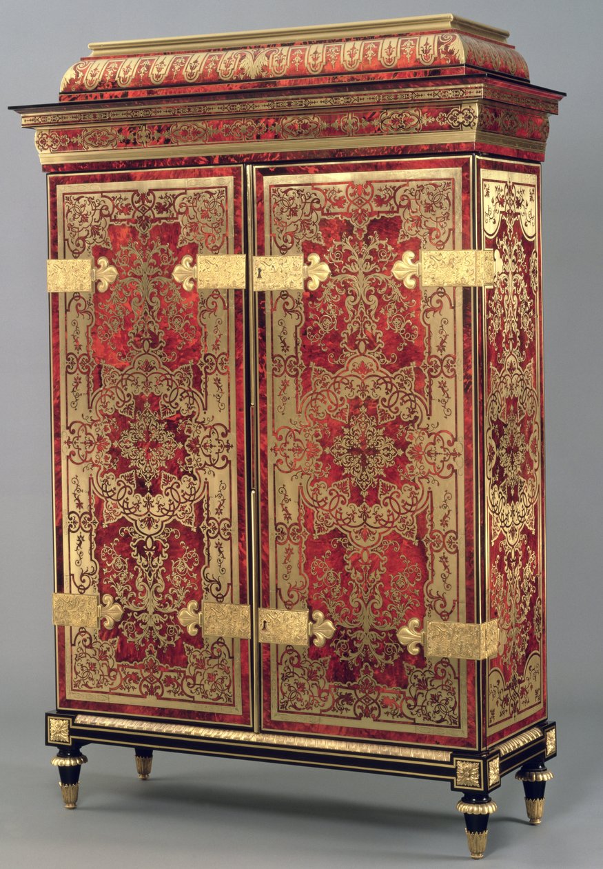 Louis XIV Armoire, c.1710 (pirinç kaplamalı kırmızı kaplumbağa kabuğu) by French School