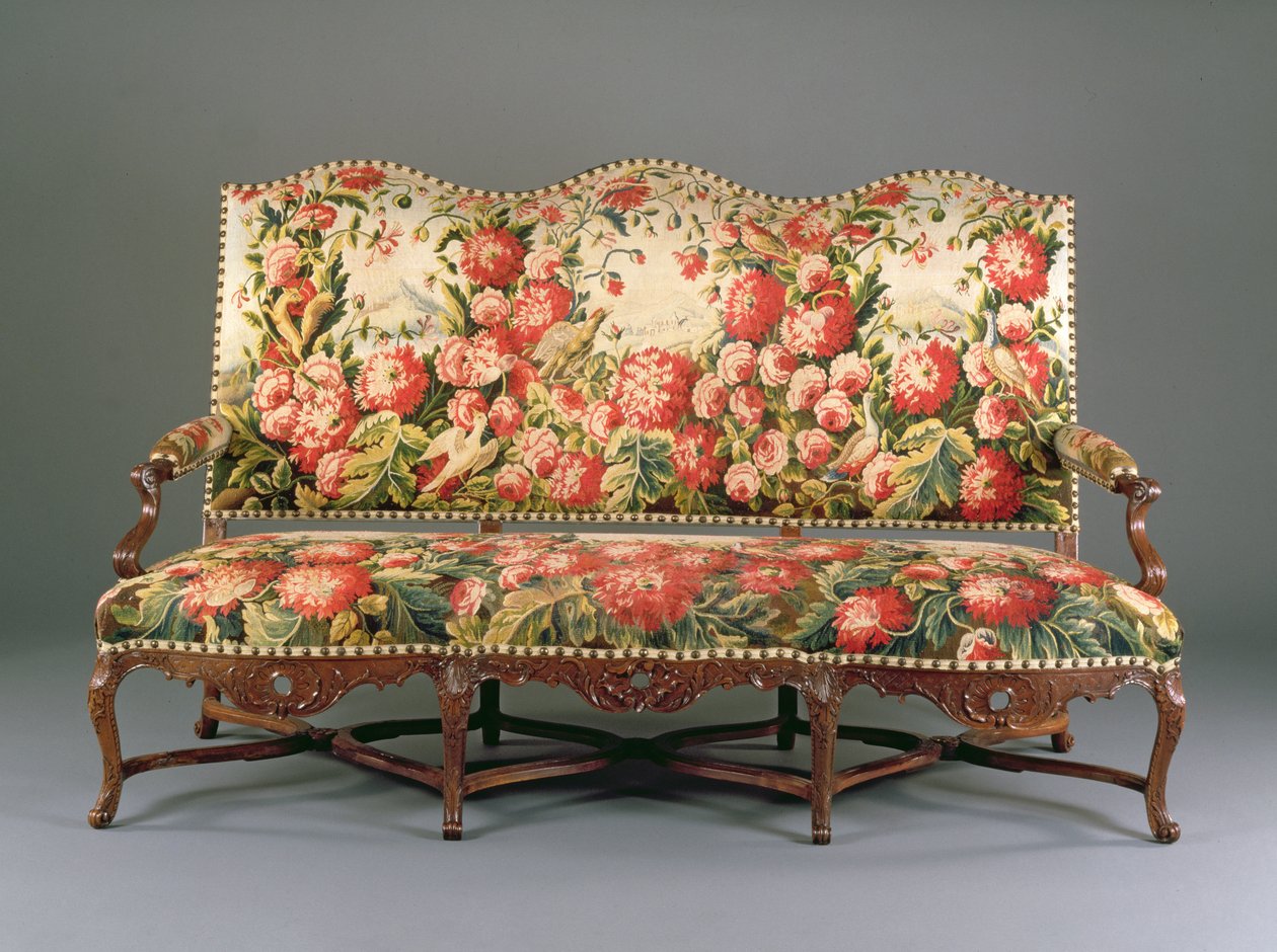 Louis XIV Kanepe, c.1710 (oyulmuş ceviz ve goblen) (ayrıca bkz. 220170) by French School