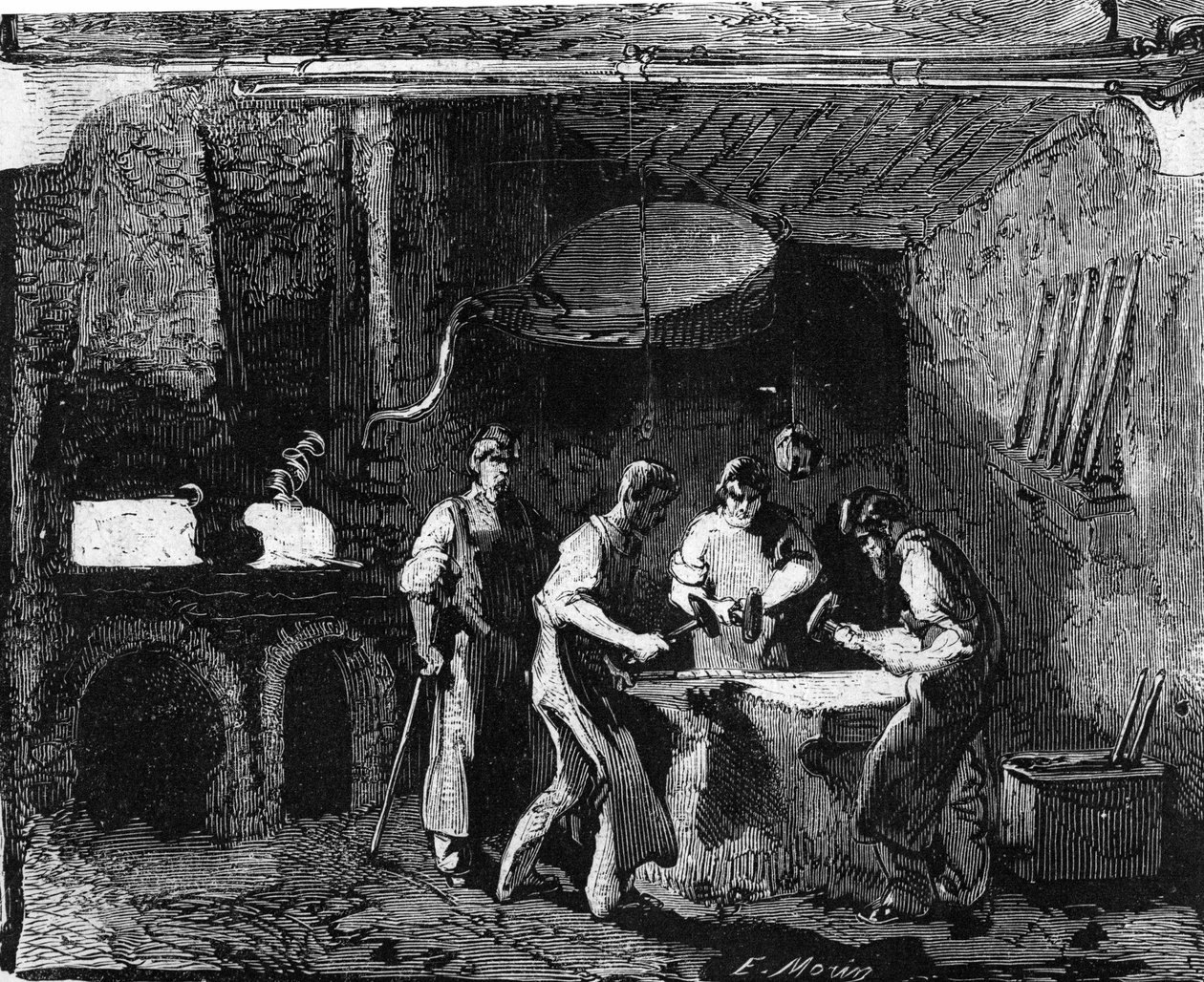 Tüfek toplarının imalatı: Eritmeden sonra bir çekiçle demiri işleyen ve levha yapmak için çalışan işçiler. 12 Aralık 1857 tarihli “” Le Monde Illustré”” n°35