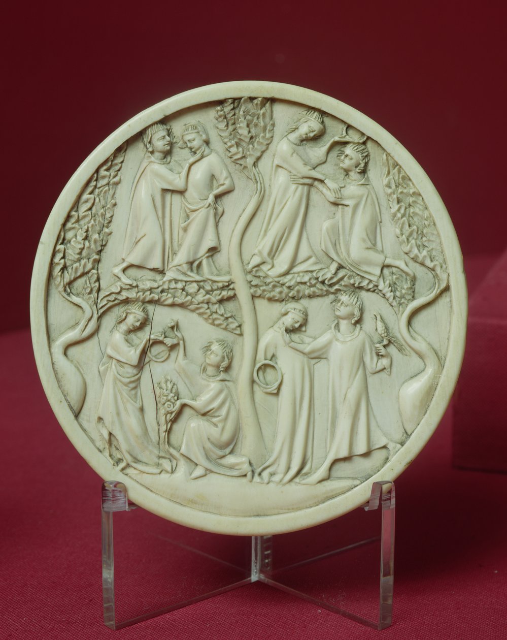 Saray sahnelerini gösteren aynalı kasa, c.1320-30 (ayrıca bkz. 206960) by French School