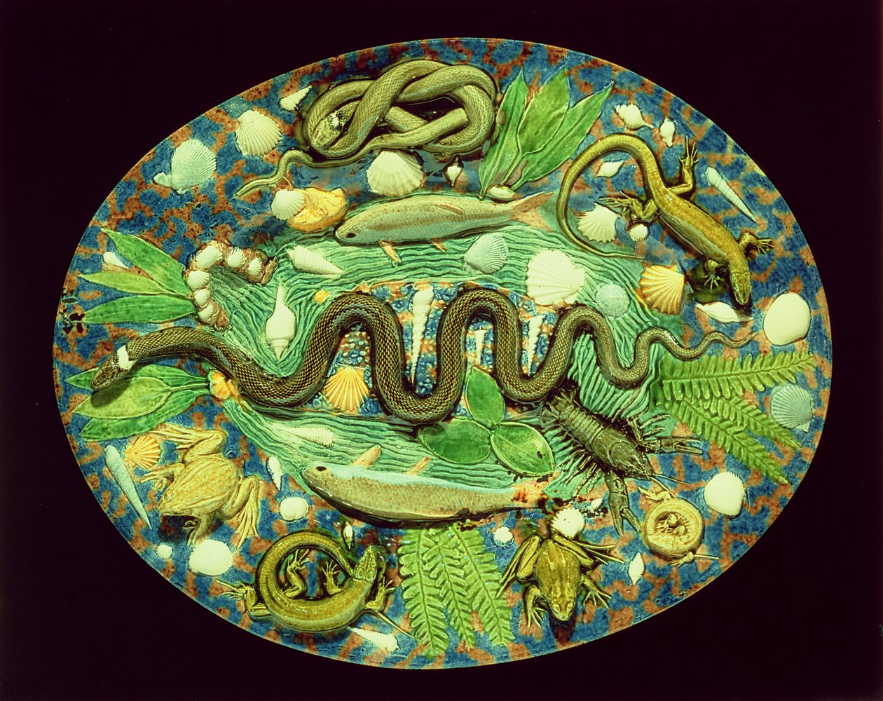Oval Balıklı Ve Sürüngenli Yemek, Bernard Palissy malı (toprak çömlek) reprodüksiyonu by French School