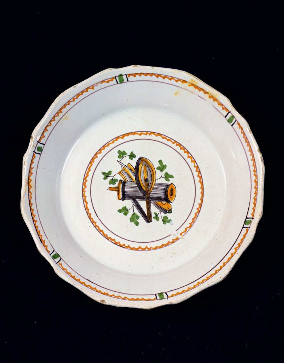Masonik özelliklerle süslenmiş tabak (seramik) by French School