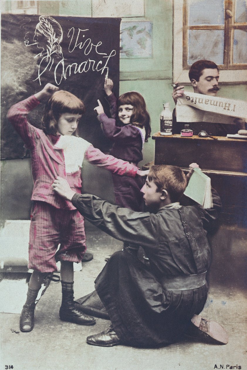 Laik eğitim sistemini eleştiren kartpostal, c.1910 by French School