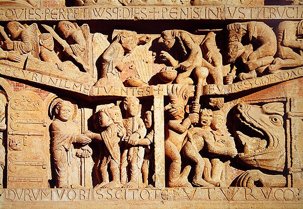 Aziz Petrus kutsanmışları cennete alır ve lanetlileri cehennemin ağzına alır, Batı Portalı Tympanum