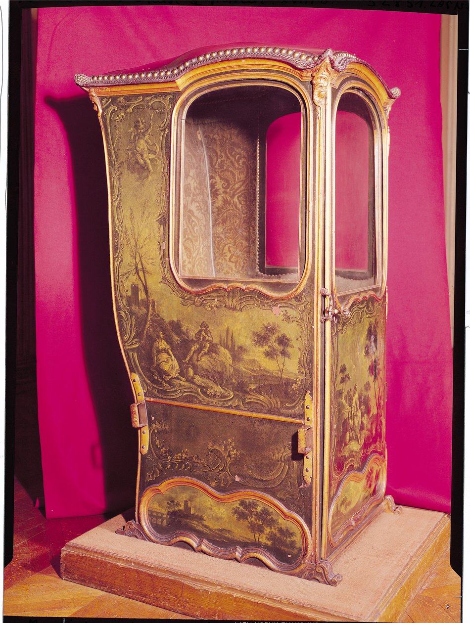 Sedan Sandalye (boyalı ahşap) by French School