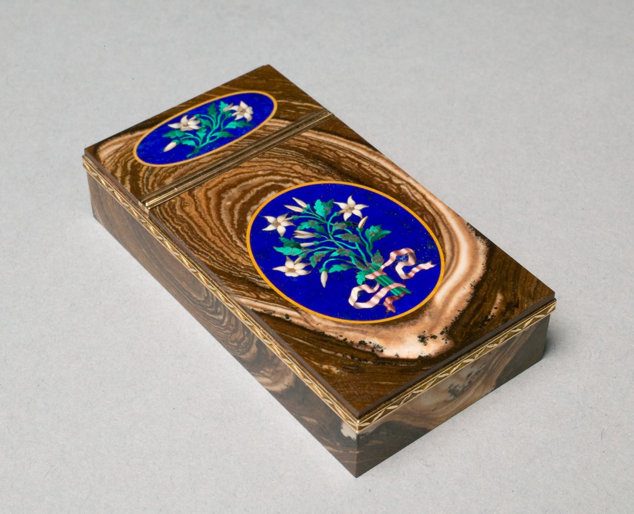 Enfiye Kutusu, c.1840 (altın, akik, mozaik panelli set, lapis zemin) by French School