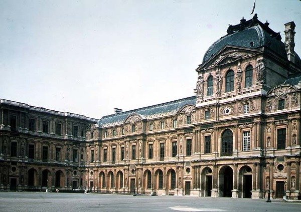 Jacques Lemercier (c.1585-1654) ve Pierre Lescot (1515-78) tarafından tasarlanan Cour Carree ve Pavillon dHorloge by French School