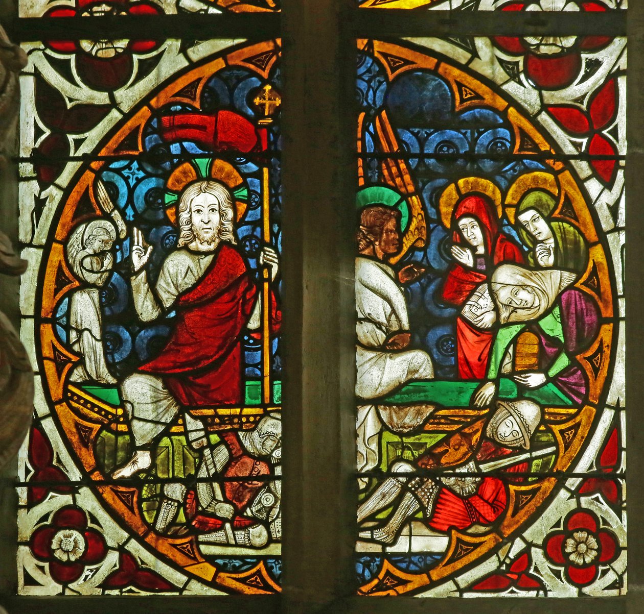 Diriliş ve mezardaki üç Kutsal Kadın, c.1350 (vitray) by French School