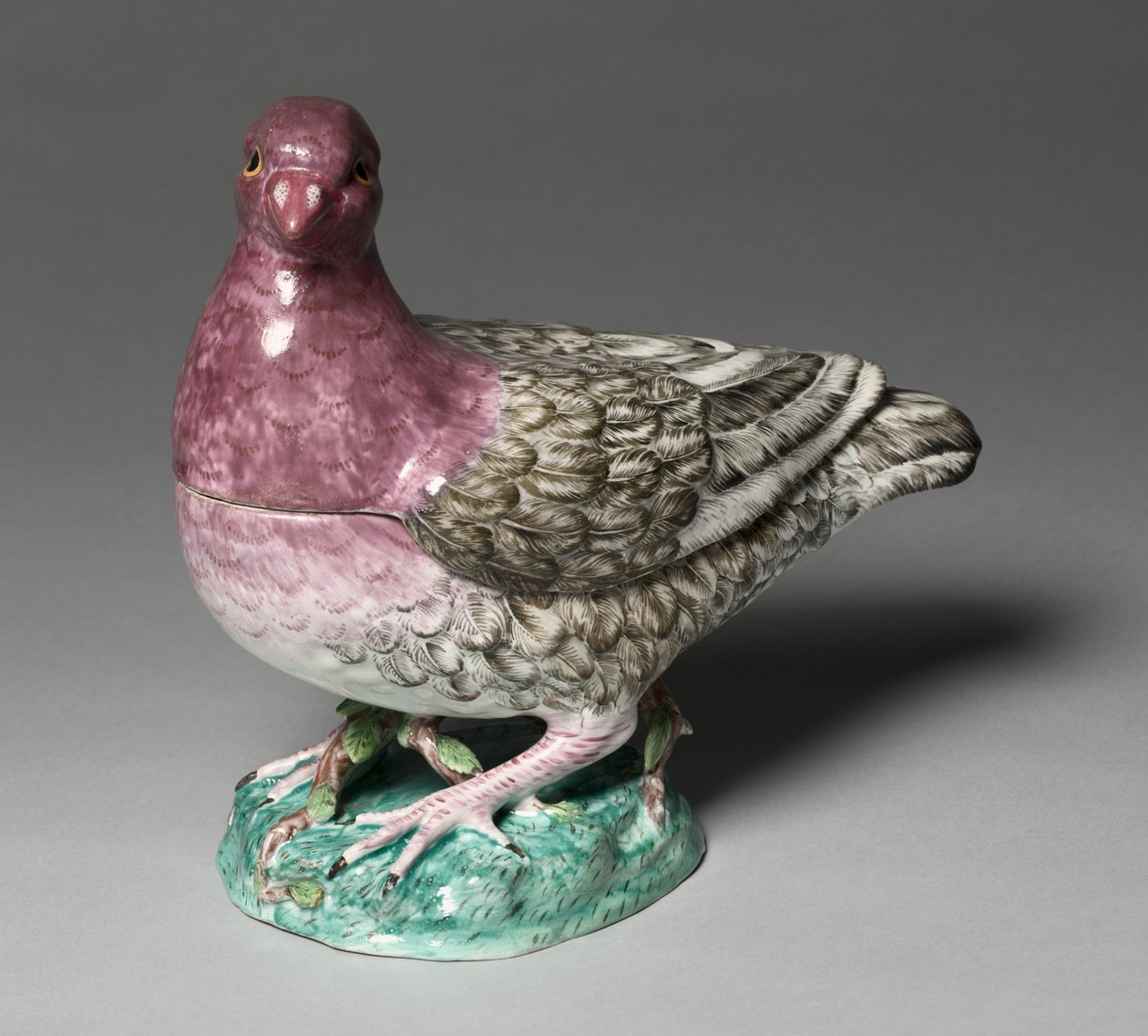 Güvercin Şeklinde Tureen, üretici Sceaux Factory, c.1760 by French School