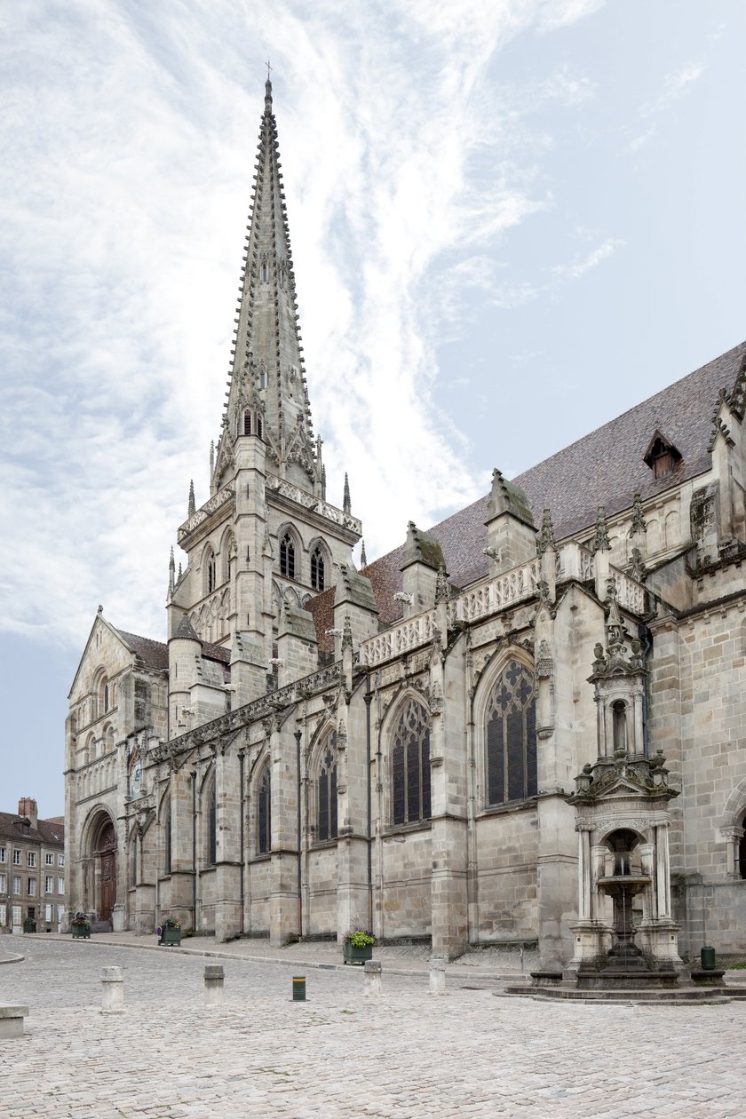 Katedralin görünümü Saint Lazare d'Autun, Romanesk ve Gotik tarzda Fransız dini mimarisi, Autun, Saone ve Loire, Burgundy by French School